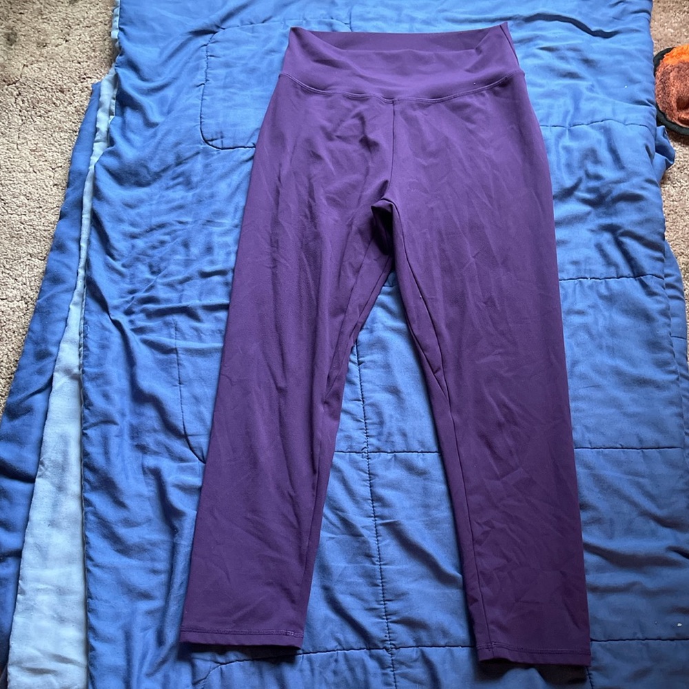 Purple Grape Ptula capri workout pants!